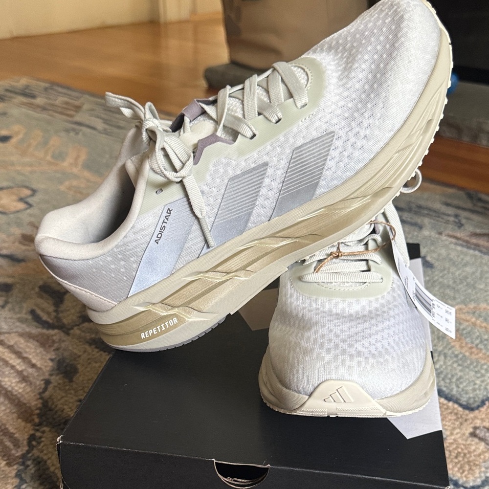 Addidas Adistar 3 W size 9.5 NWT Sneakers